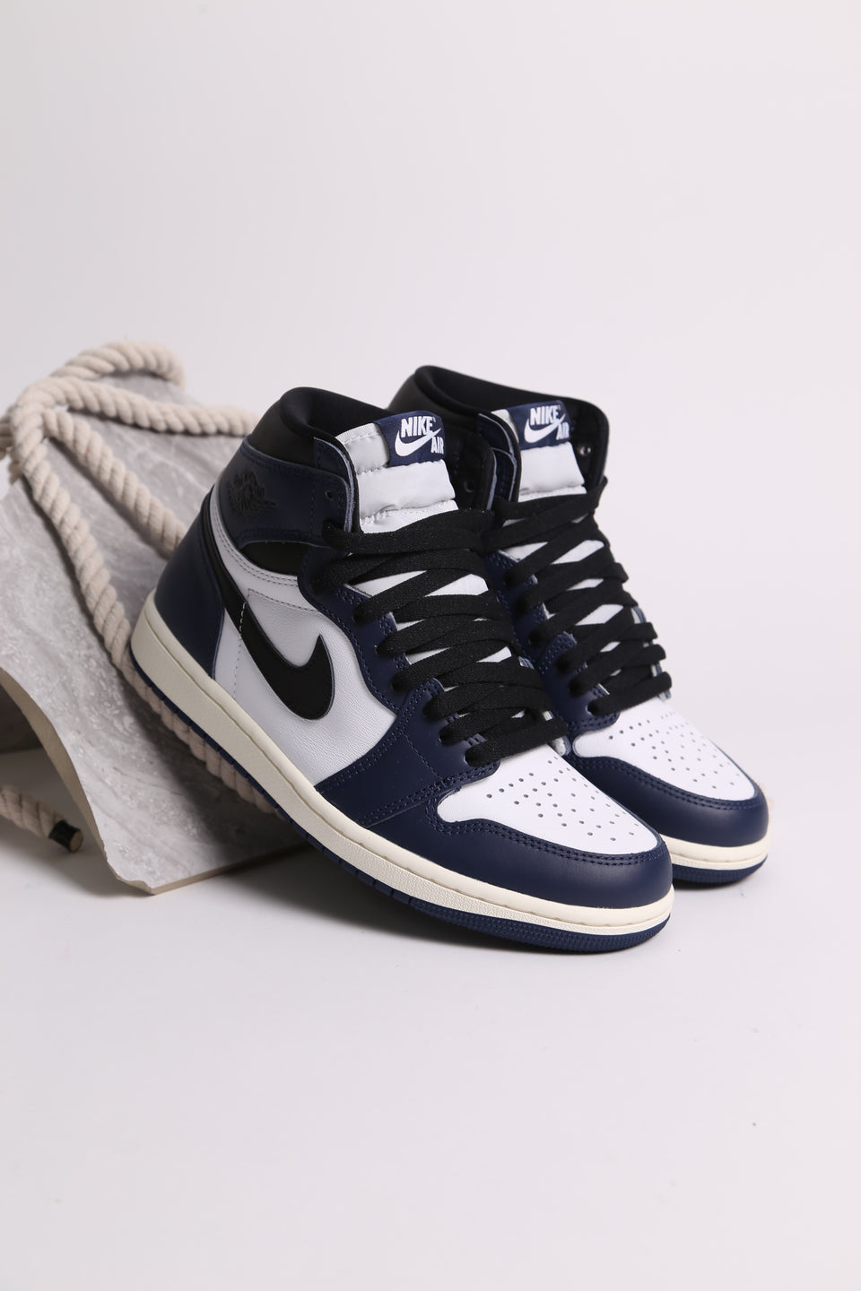 Air Jordan 1 Retro High OG - Midnight Navy