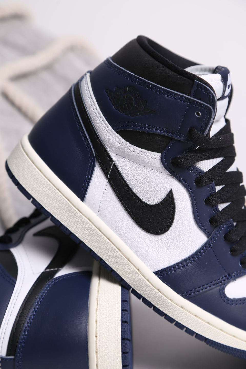 Air Jordan 1 Retro High OG - Midnight Navy