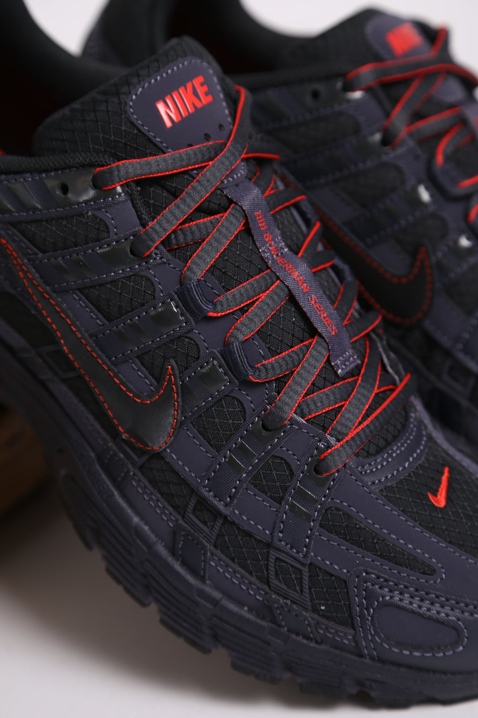 Nike P-6000 SE - Off-Noir Crimson