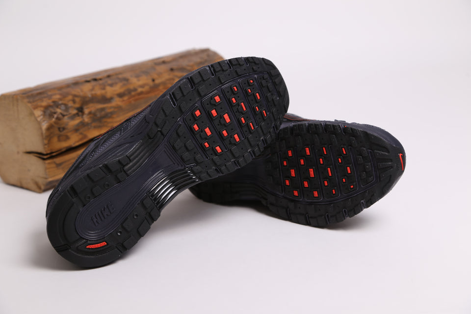 Nike P-6000 SE - Off-Noir Crimson