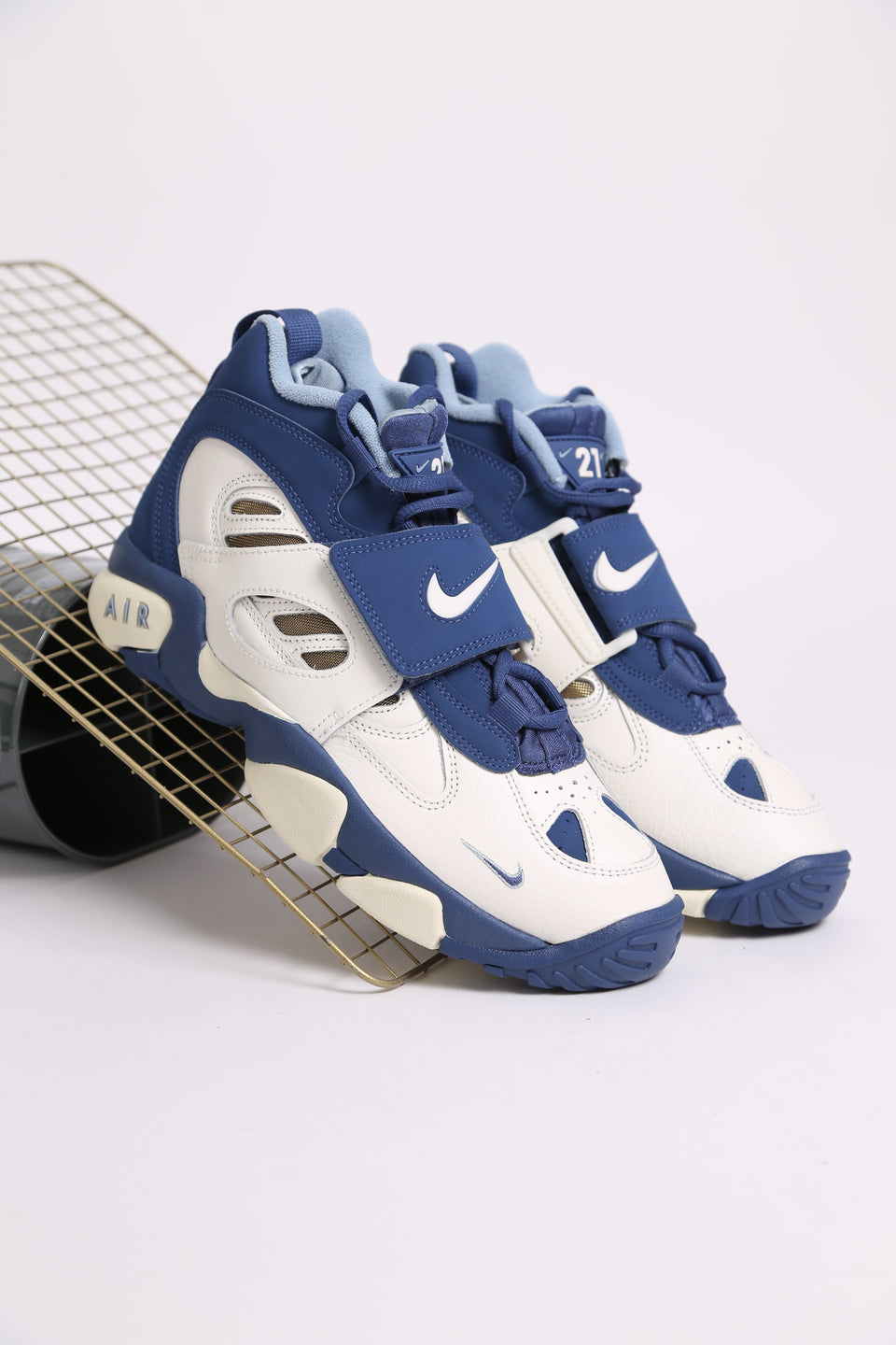 Nike Air Diamond Turf II - Sail And Blue Grey