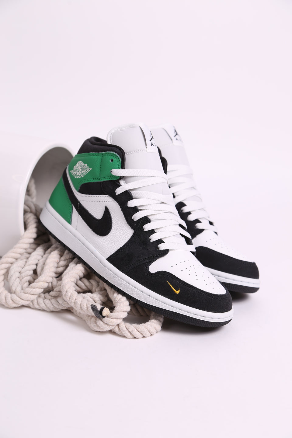 Air Jordan 1 Mid SE - Lucky Green