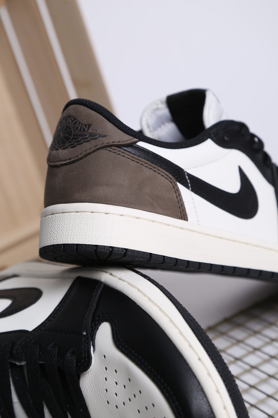 Air Jordan 1 Low OG - Mocha