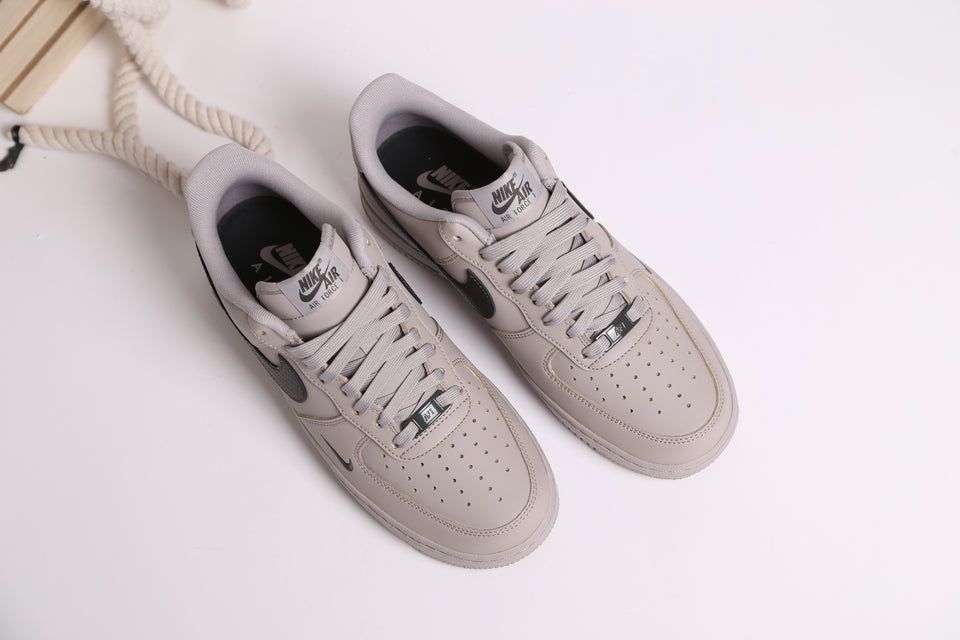 Nike Air Force 1 07' Homme - College Grey