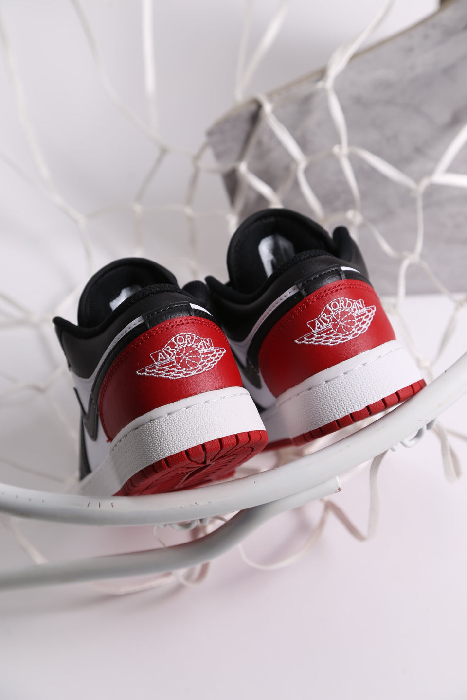 Air Jordan 1 Low GS (YOUTH) - Bred Toe