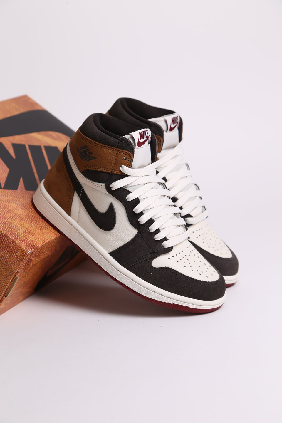 Air Jordan 1 OG Retro High - Love Letter