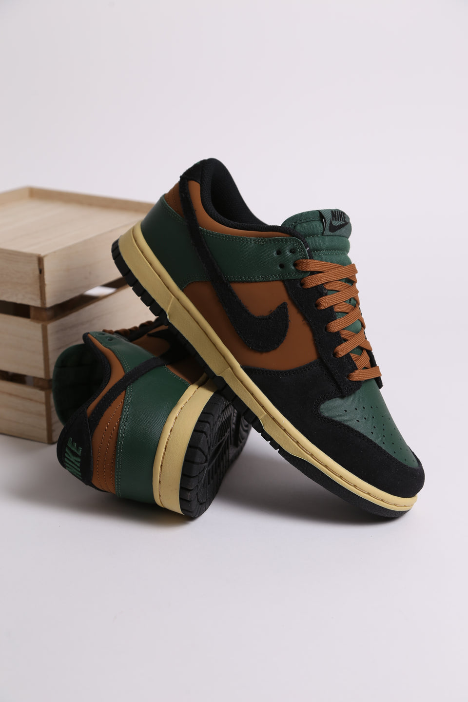 Nike Dunk Low Retro - Beef And Broccoli