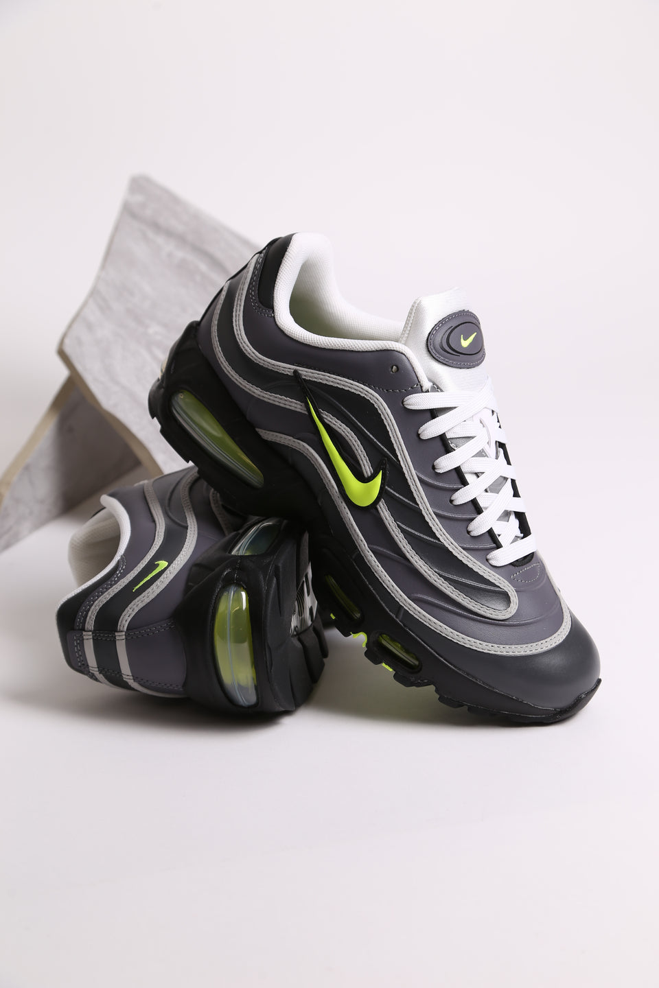 Nike Air Max Joga Bonito - Black And Neon Yellow