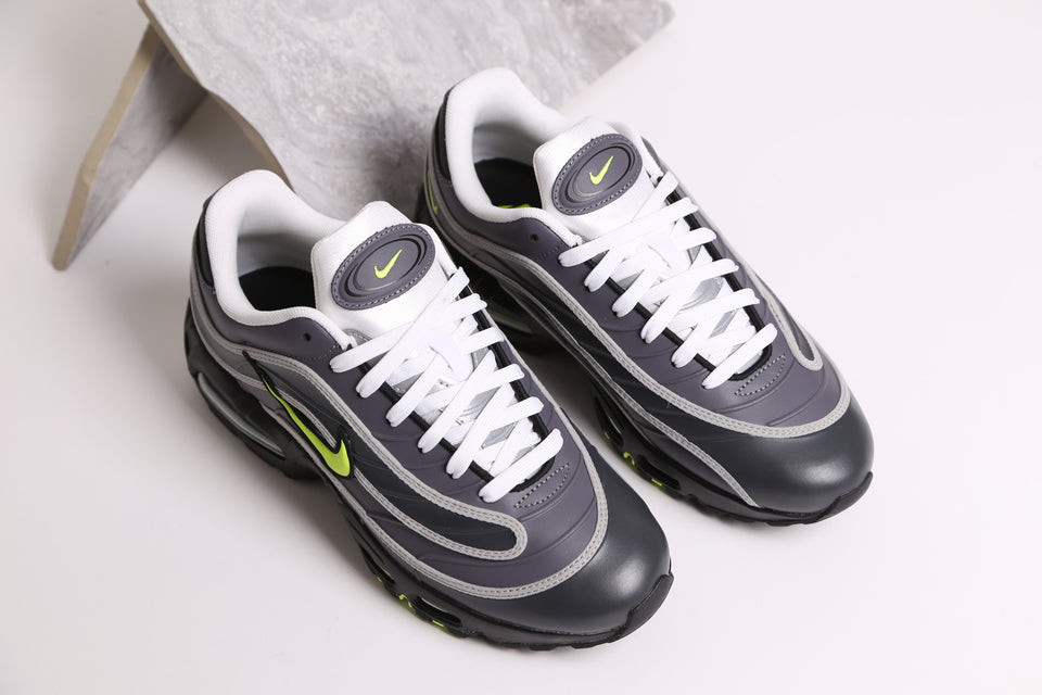 Nike Air Max Joga Bonito - Black And Neon Yellow