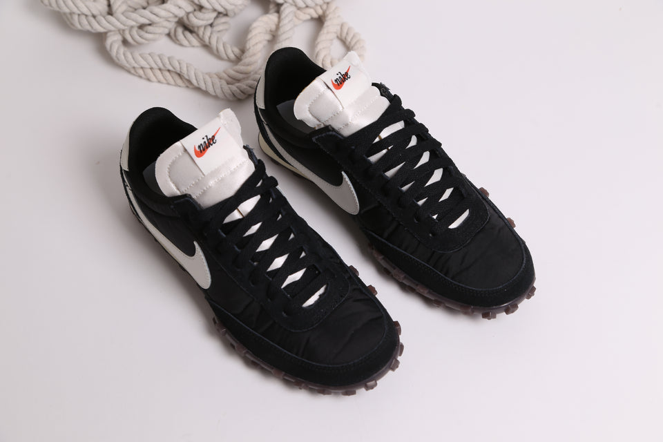 Nike Waffle Racer - Black Sail Coco