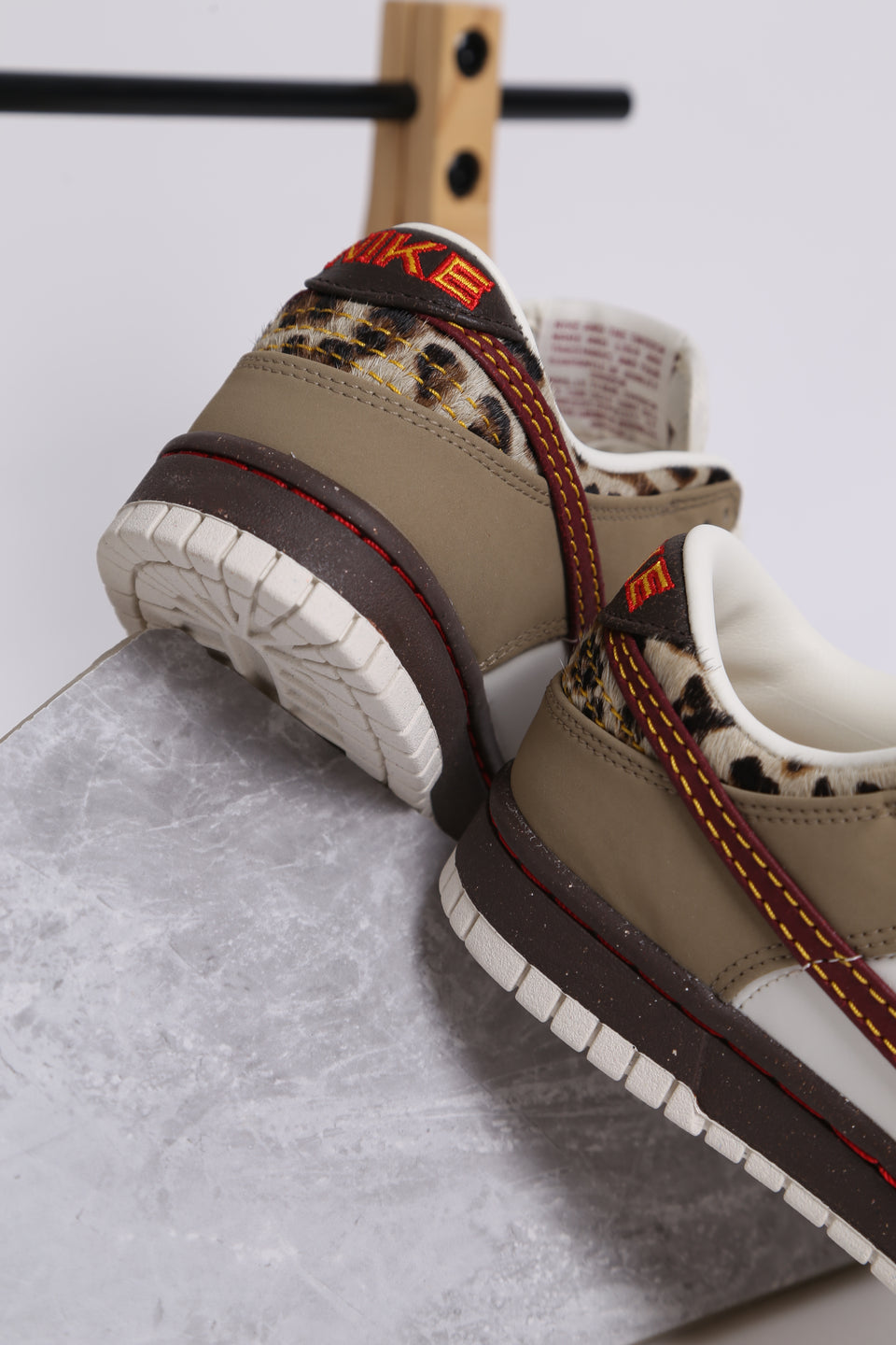 Nike Dunk Low Femme - Khaki Leopard