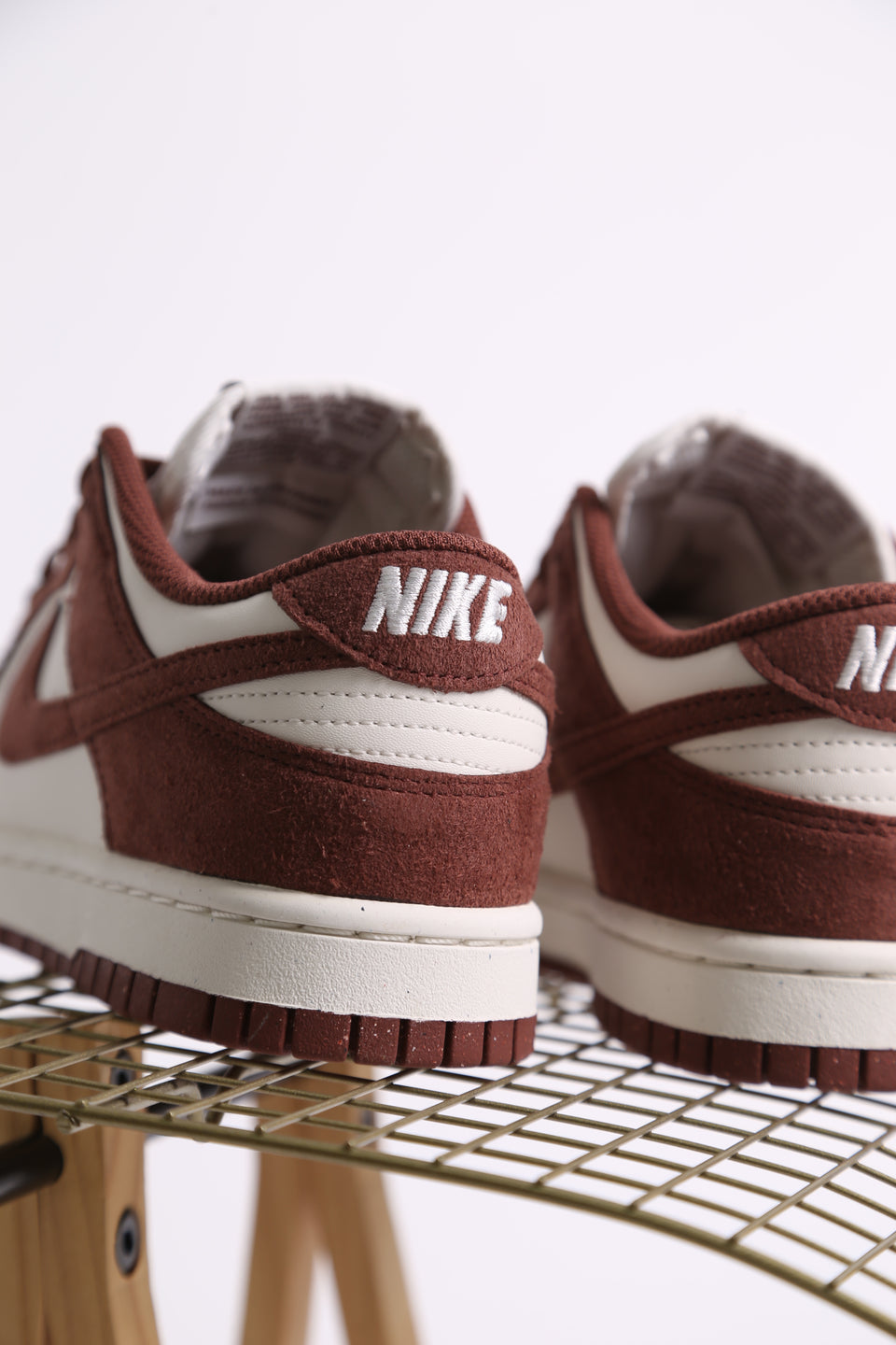 Nike Dunk Low WMNS - Red Sepia