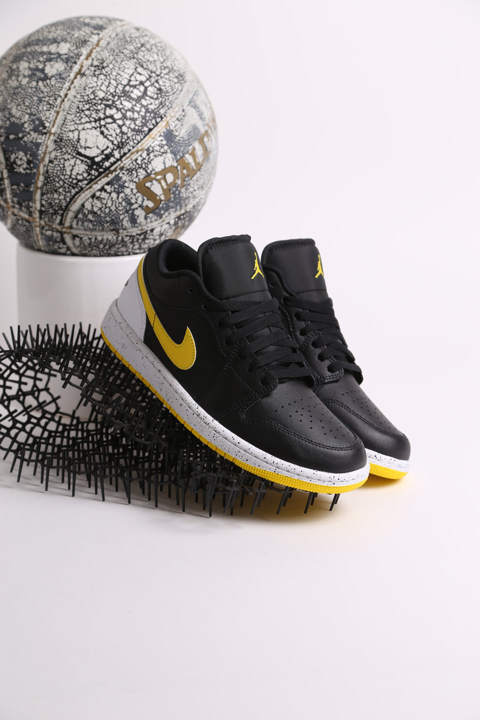 Air Jordan 1 Low SE - Tour Yellow