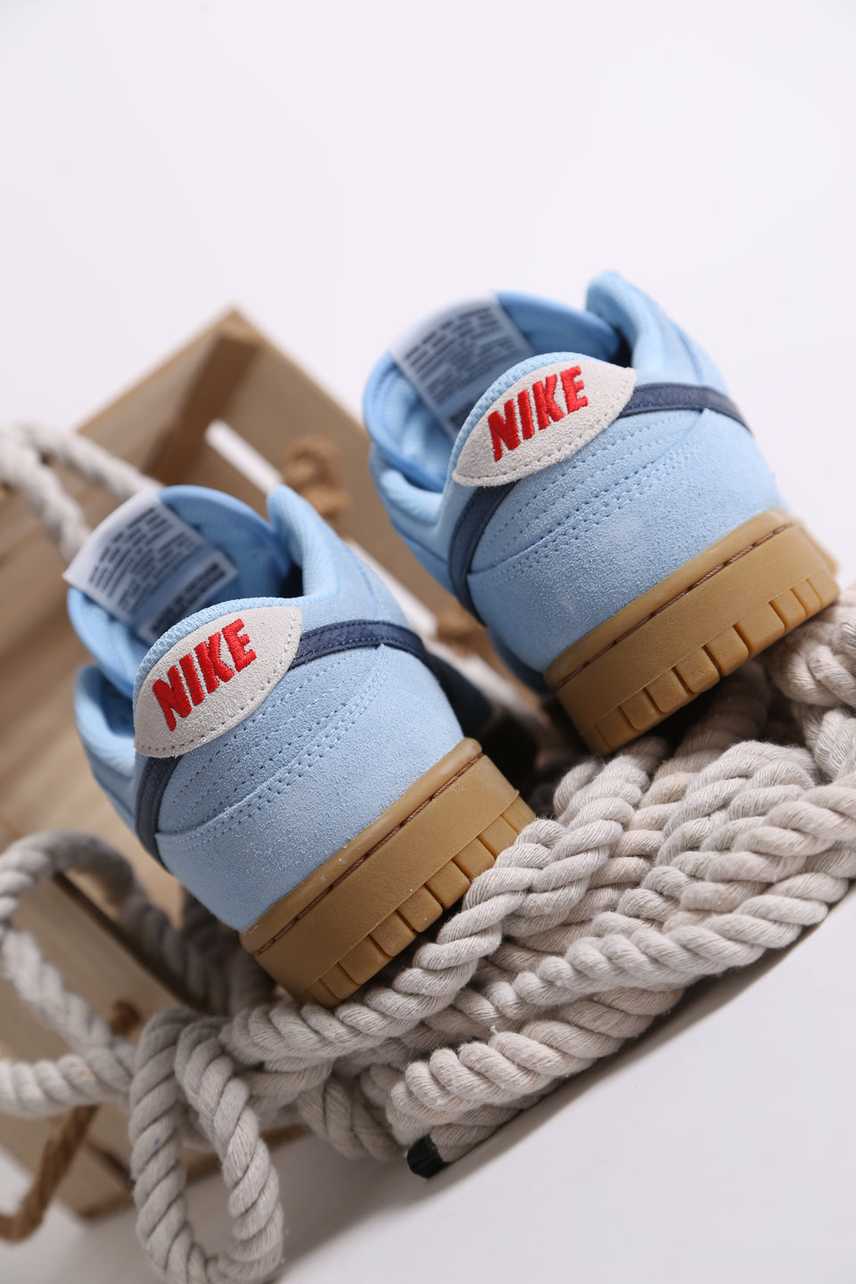 Nike Dunk Low Retro - Seal Of Authenticity