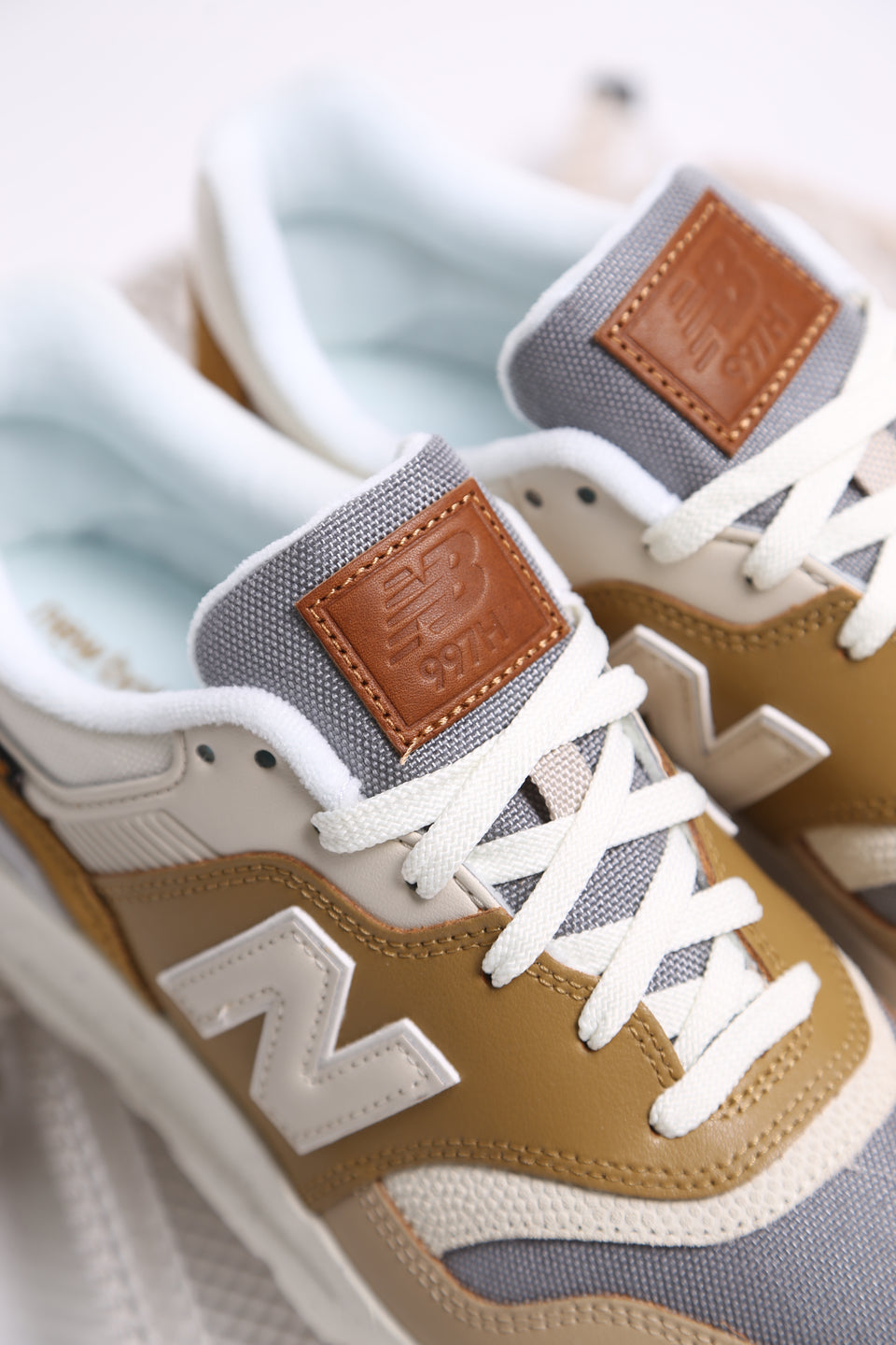 New Balance 997 - Brown