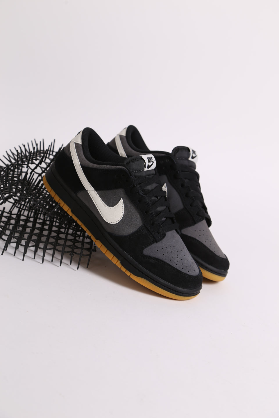 Nike Dunk Low Retro SE - Black Gum