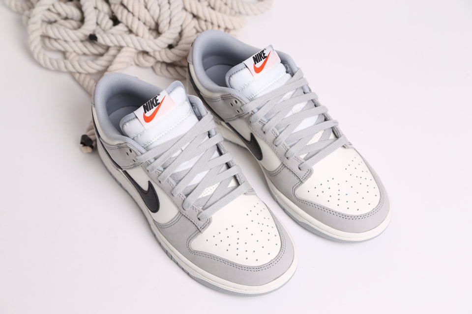 Nike Dunk Low - Black Wolf Grey