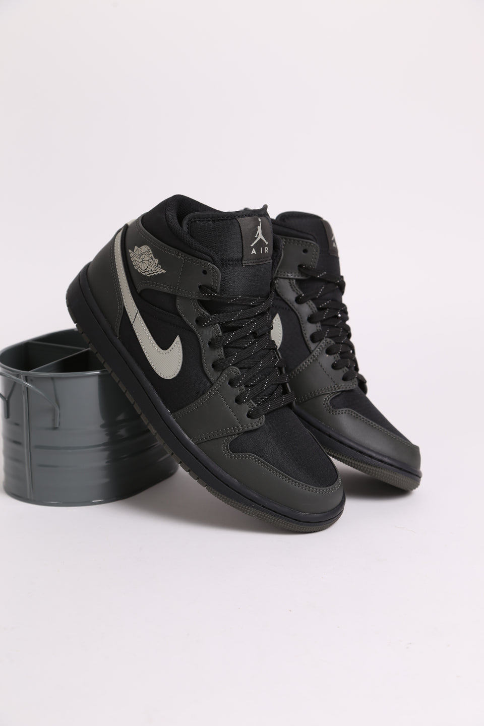 Air Jordan 1 Mid SE - Elephant Print