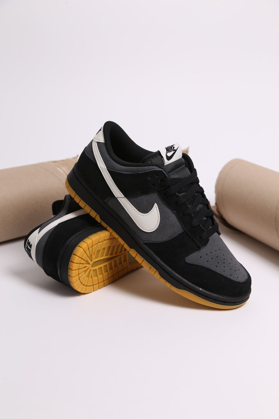 Nike Dunk Low Retro SE - Black Grey Gum