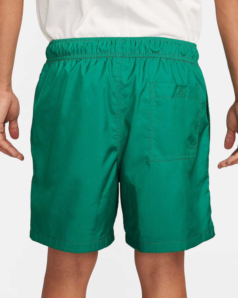 Nike Club Men's Woven Flow Shorts - Malachite
